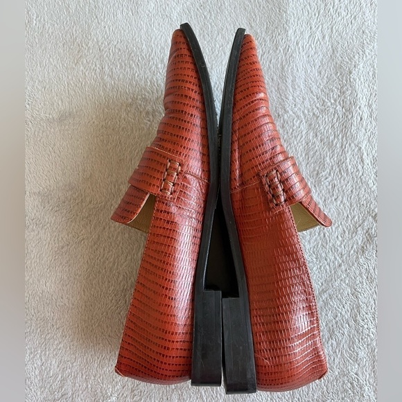 UPDATED with current photos🩶 Intentionally Blank loafers size 9 (EU 39) - Picture 8 of 16